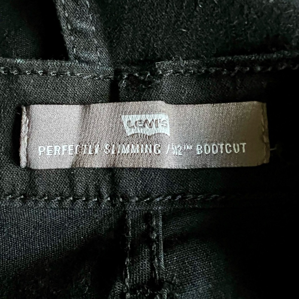 Levi’s 512 Perfectly Slimming Bootcut Jeans - Picture 5 of 11